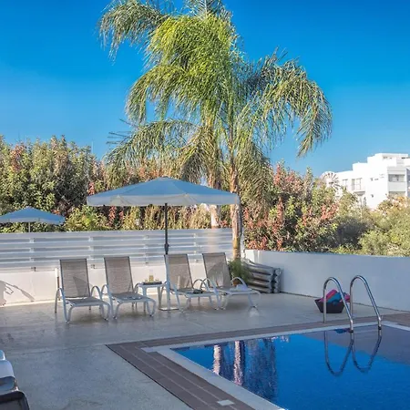 Flouressia Gardens 别墅