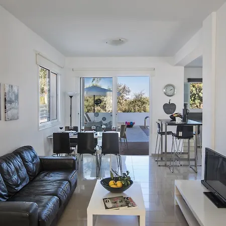 别墅 Flouressia Gardens 普罗塔拉斯