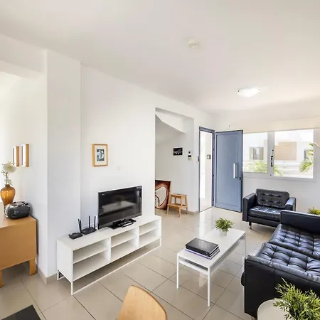 Flouressia Gardens *