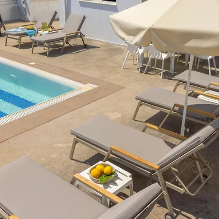 Flouressia Gardens Villa