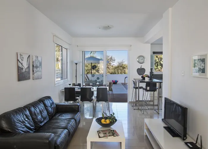 Villa Flouressia Gardens Protaras