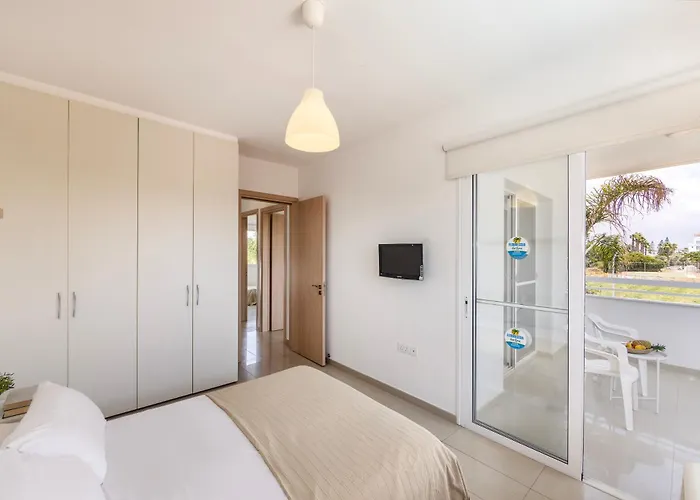 Villa Flouressia Gardens