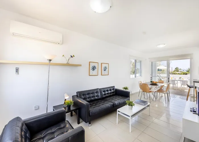 Villa Flouressia Gardens Protaras