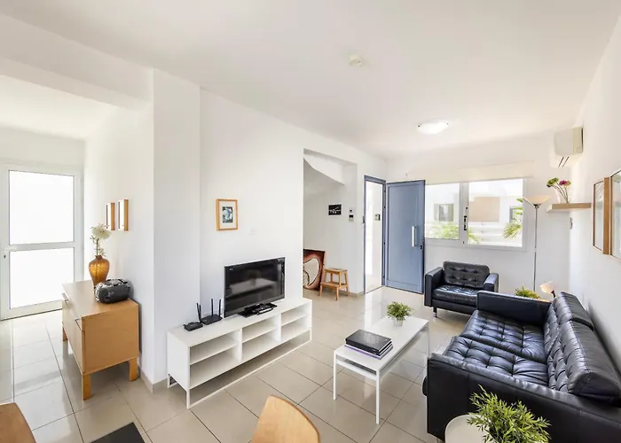 Flouressia Gardens *