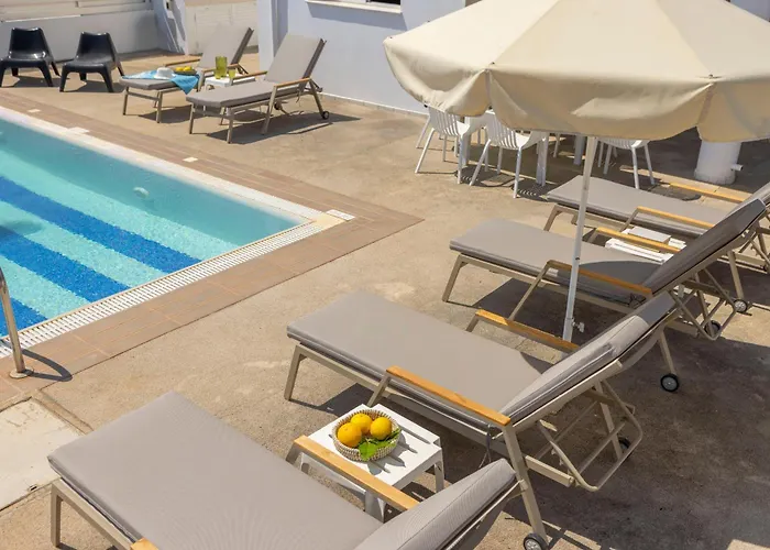 Flouressia Gardens Villa