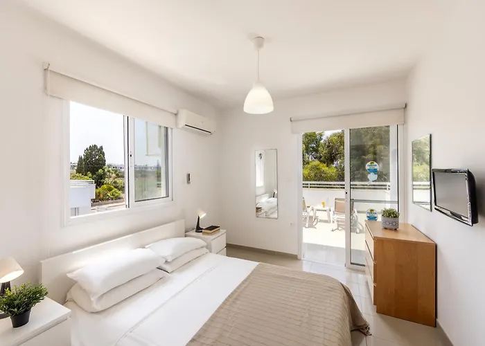 Villa Flouressia Gardens